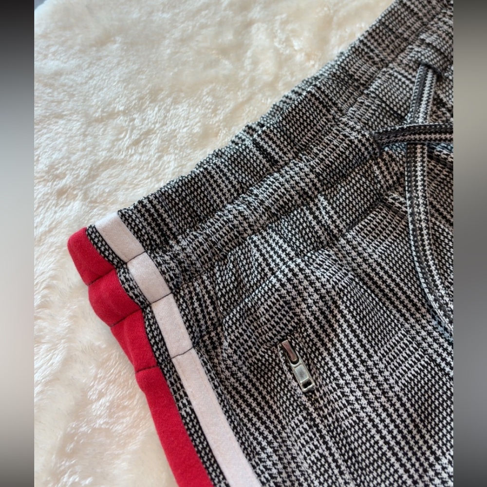 Houndstooth Ankle Pants - Picture 4 of 12